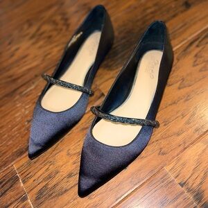 Badgley Mischka Vana Pointed Flats with Embellished Straps. Black, 9 1/2